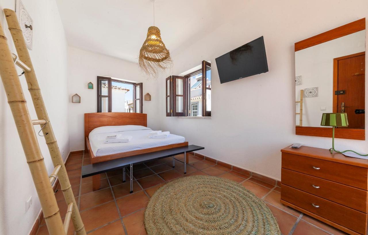 J - Casa Do Farol Guesthouse Лагос Екстериор снимка