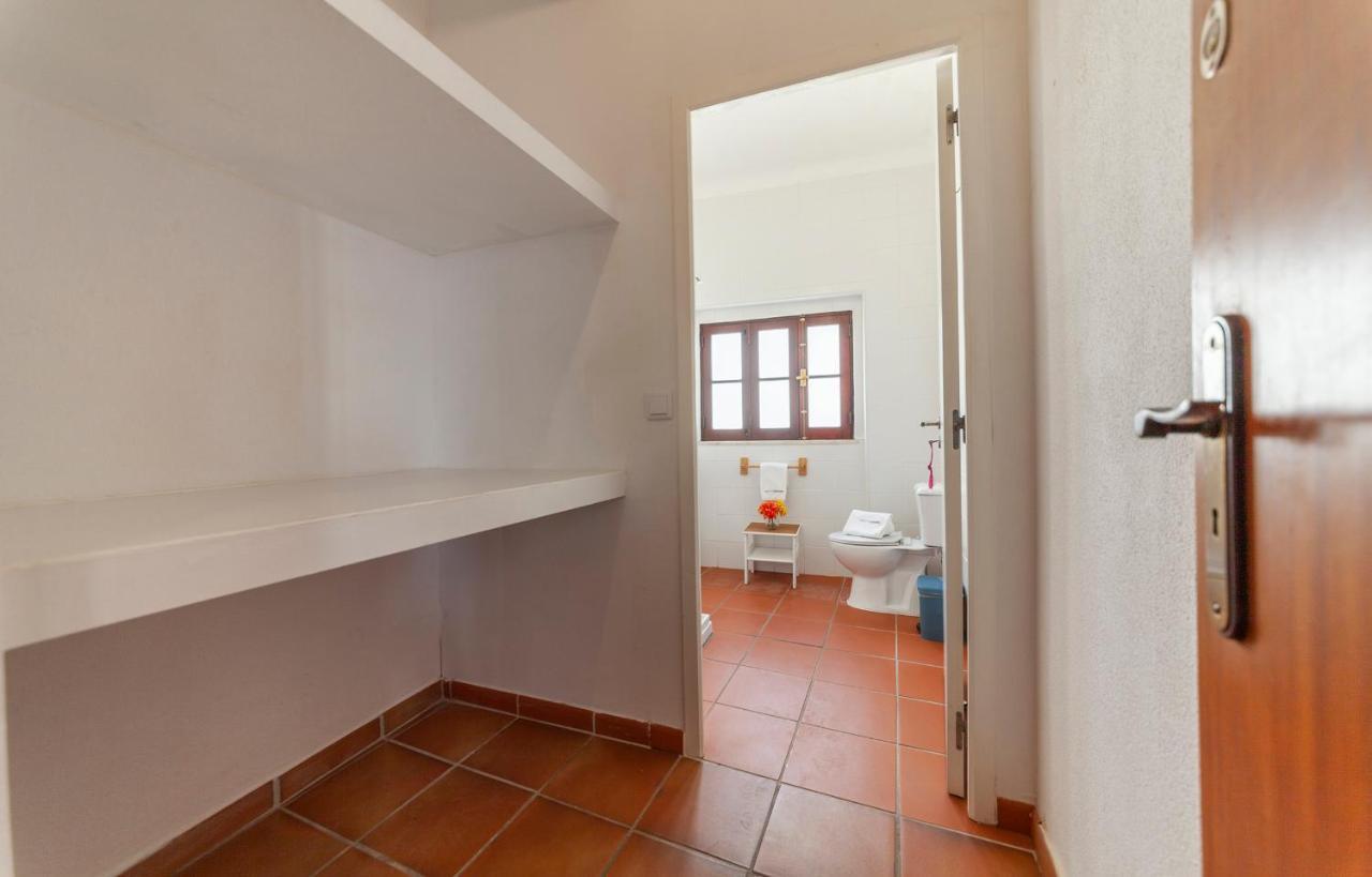 J - Casa Do Farol Guesthouse Лагос Екстериор снимка